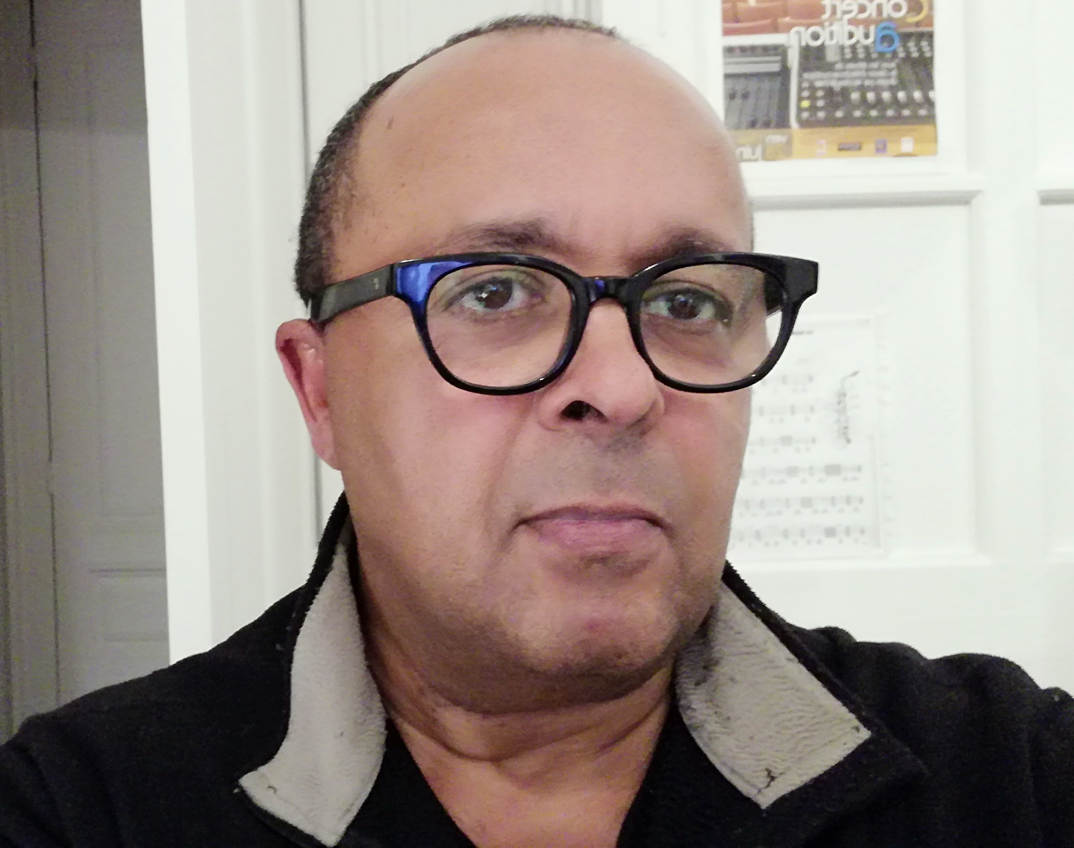 Profil de Houari, 55 ans, Échangiste à Burden