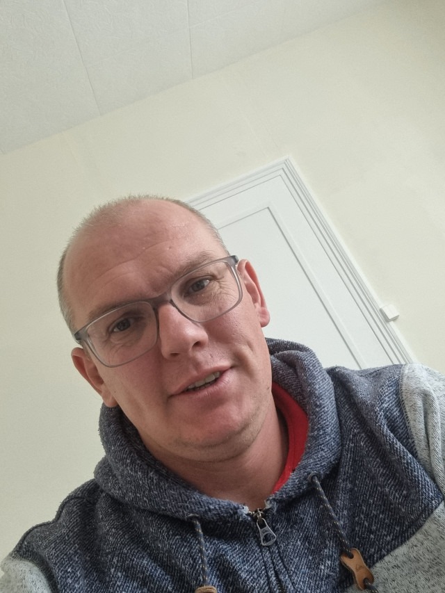 Profil de Carmelo, 42 ans, Échangiste à Derenbach