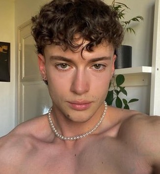 Profil de Younousse, 24 ans, Échangiste à Schimpach